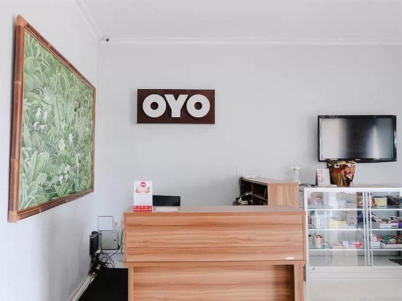 Super Oyo 995 Alice'S Homestay Syariah Jember Bagian luar foto