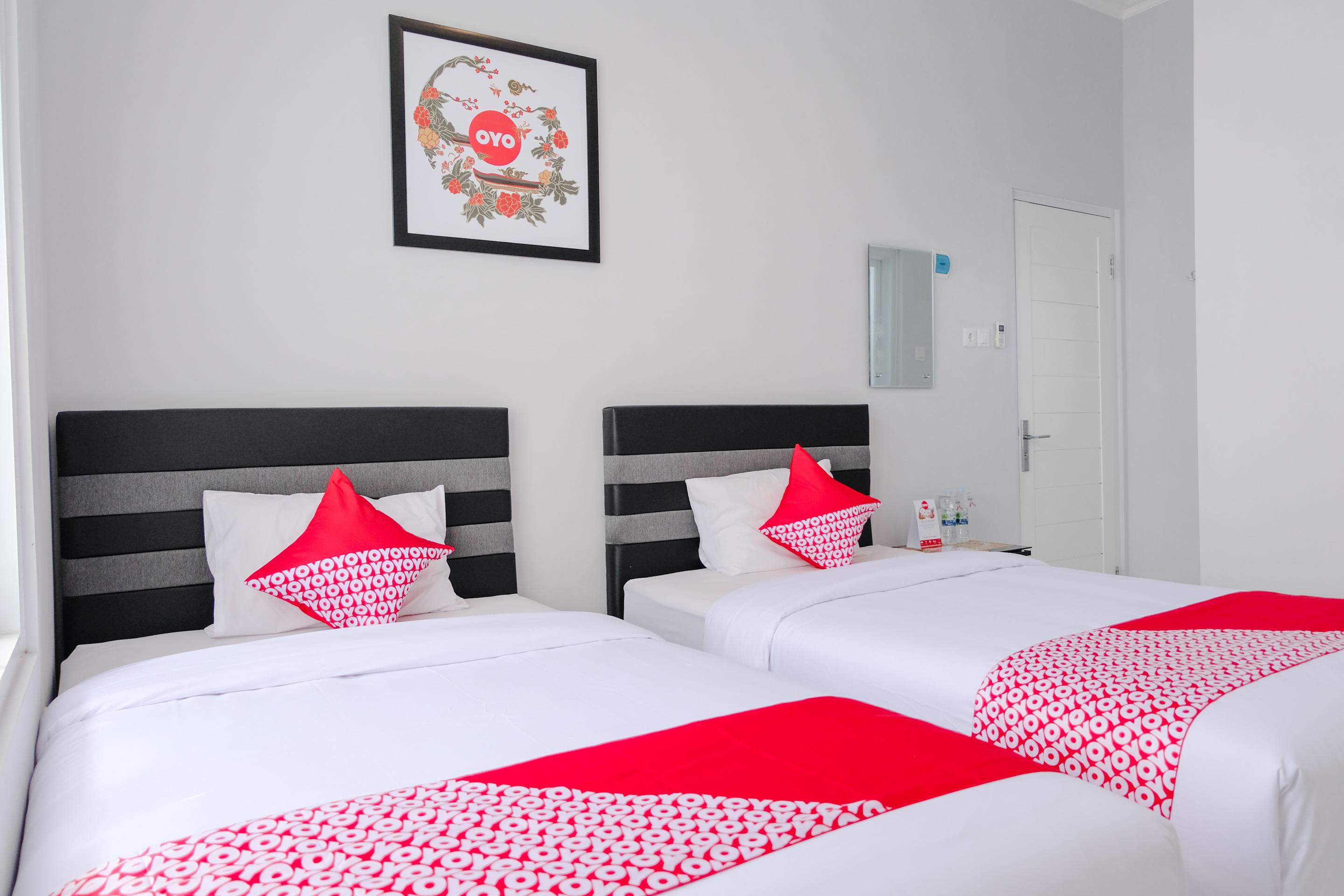 Super Oyo 995 Alice'S Homestay Syariah Jember Bagian luar foto