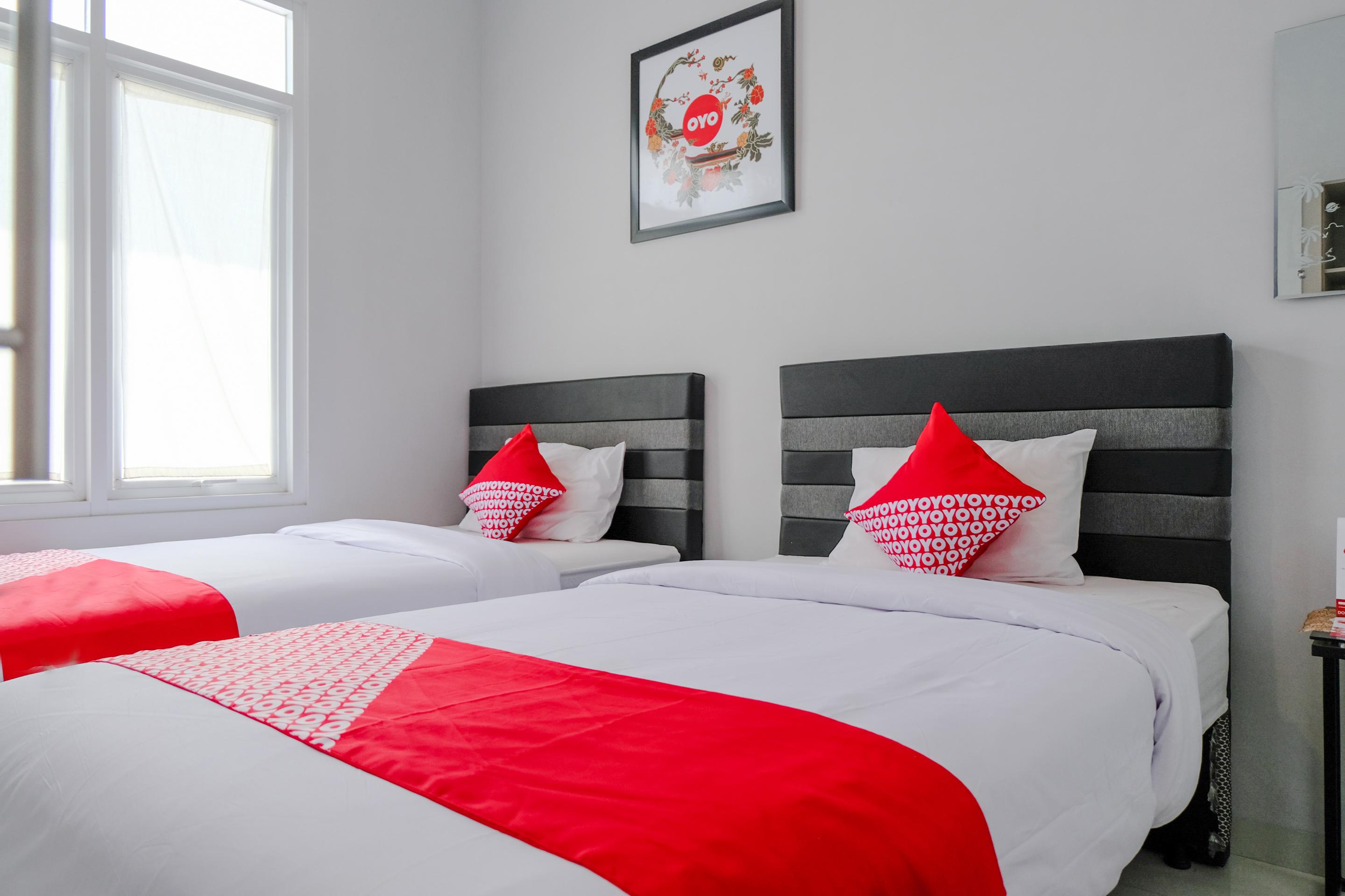 Super Oyo 995 Alice'S Homestay Syariah Jember Bagian luar foto