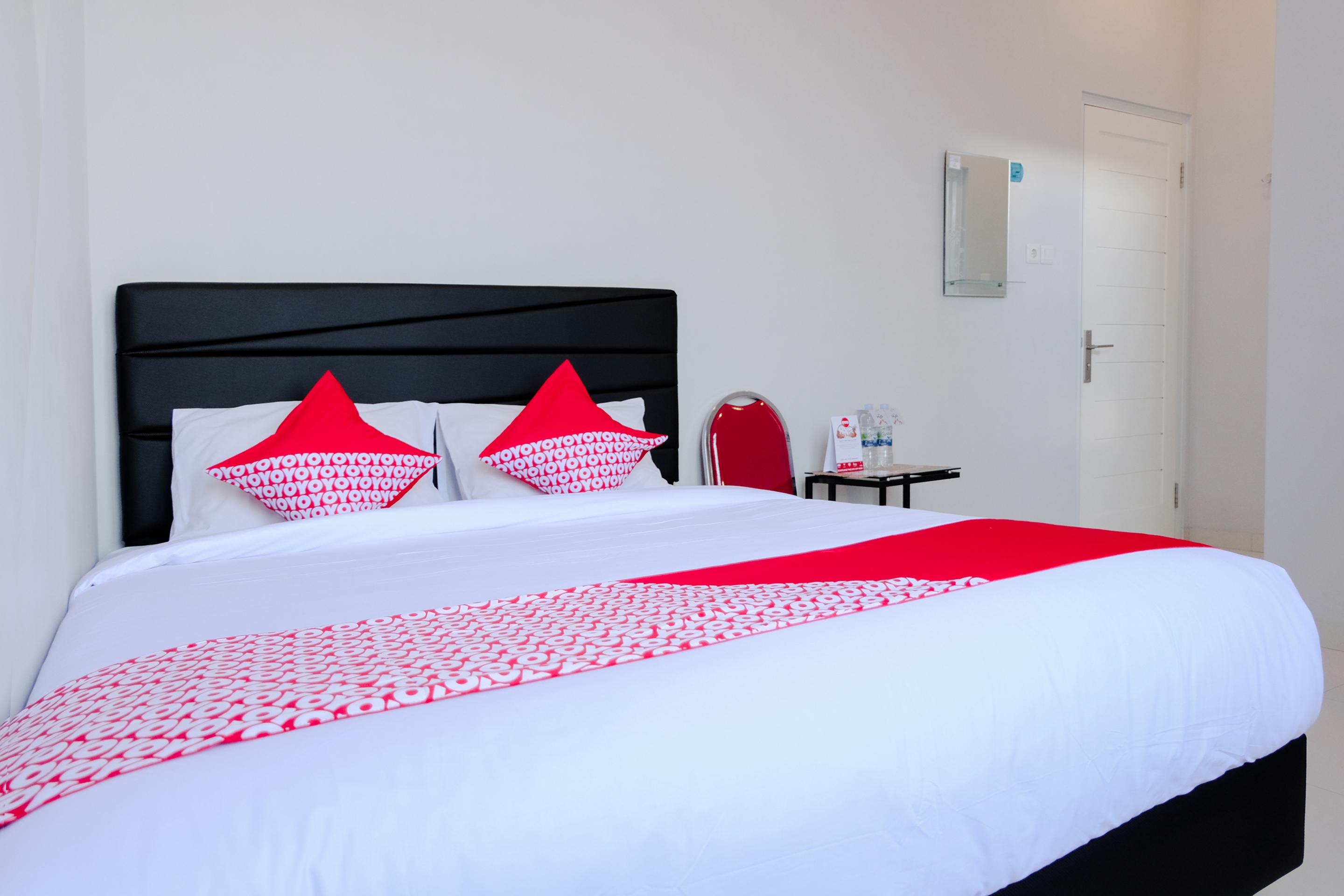 Super Oyo 995 Alice'S Homestay Syariah Jember Bagian luar foto