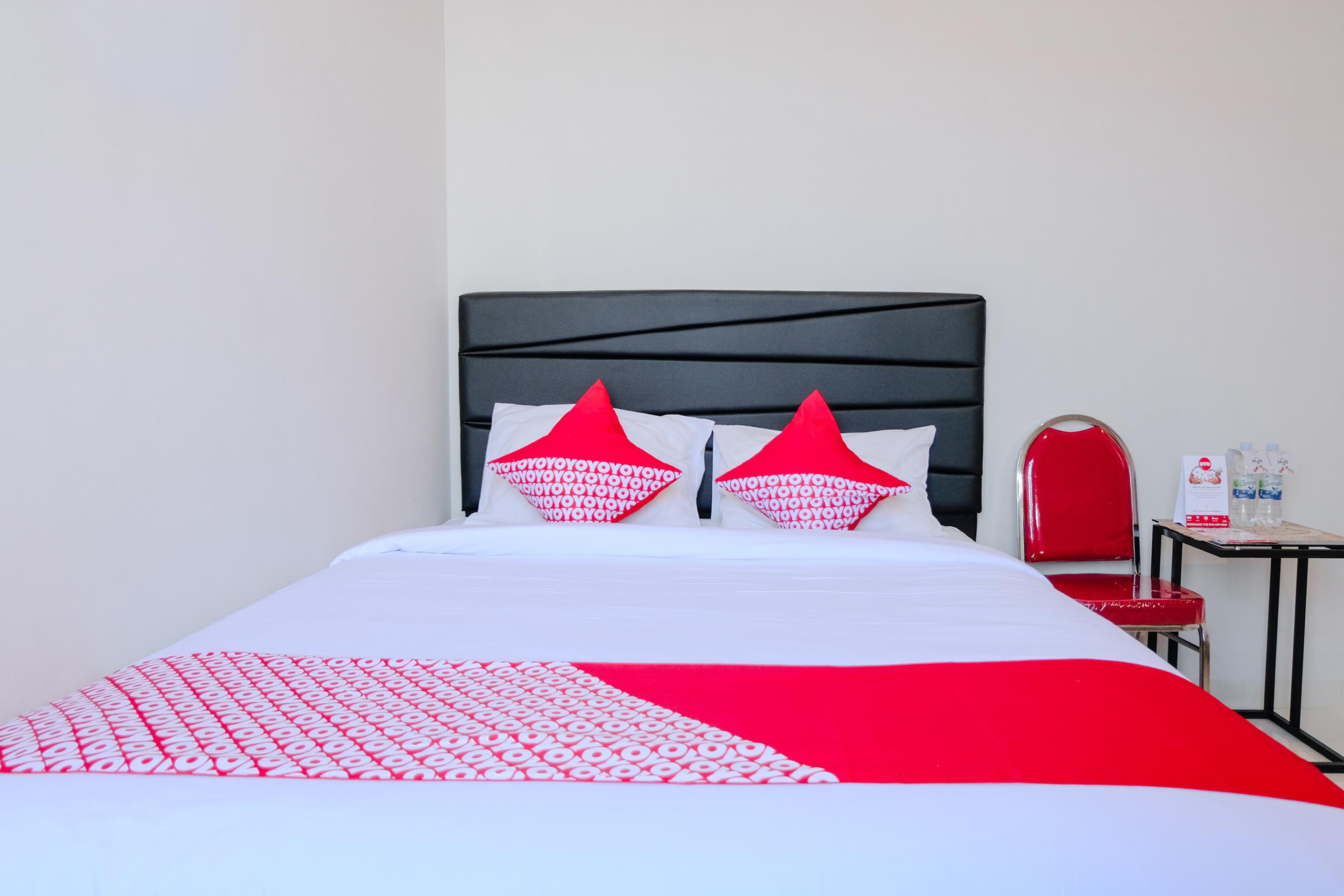 Super Oyo 995 Alice'S Homestay Syariah Jember Bagian luar foto