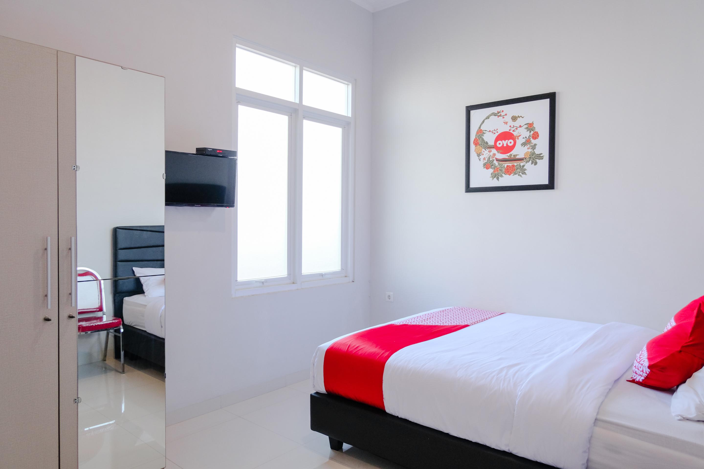 Super Oyo 995 Alice'S Homestay Syariah Jember Bagian luar foto