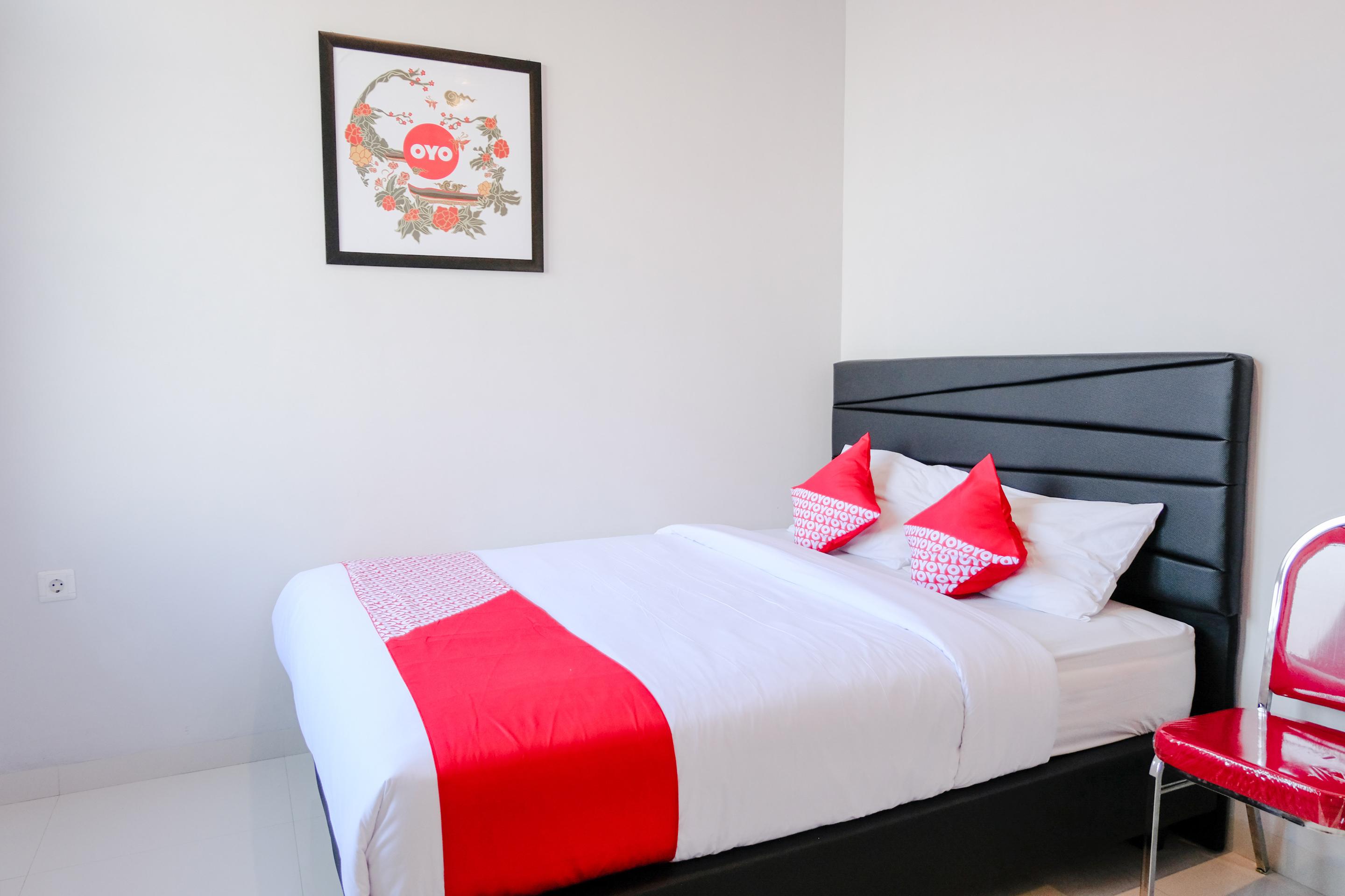 Super Oyo 995 Alice'S Homestay Syariah Jember Bagian luar foto