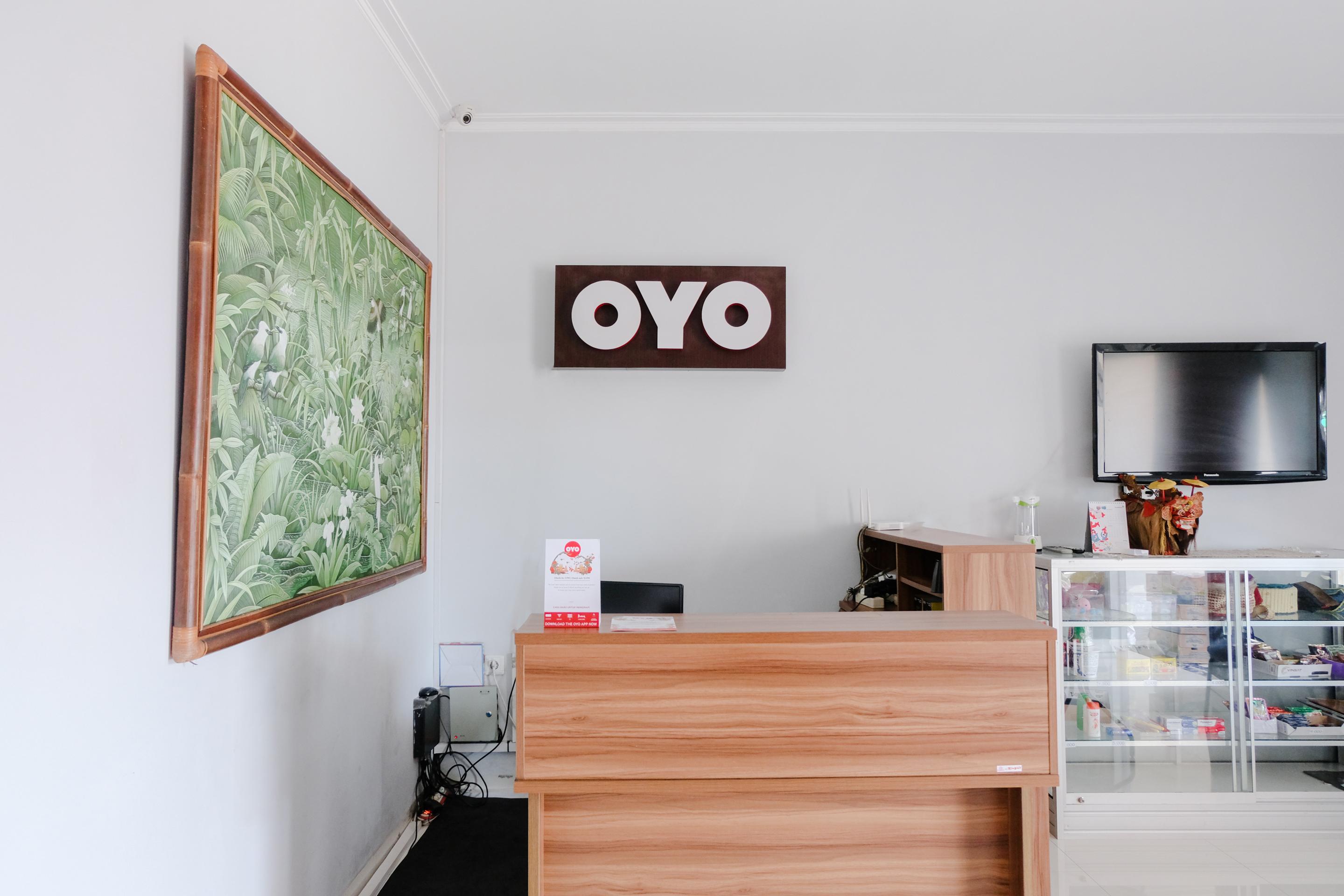Super Oyo 995 Alice'S Homestay Syariah Jember Bagian luar foto