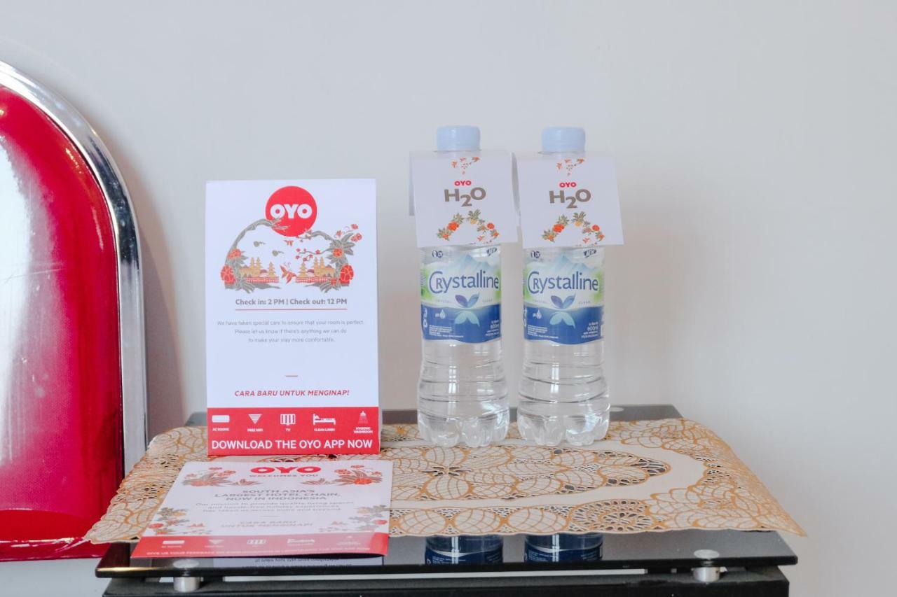 Super Oyo 995 Alice'S Homestay Syariah Jember Bagian luar foto